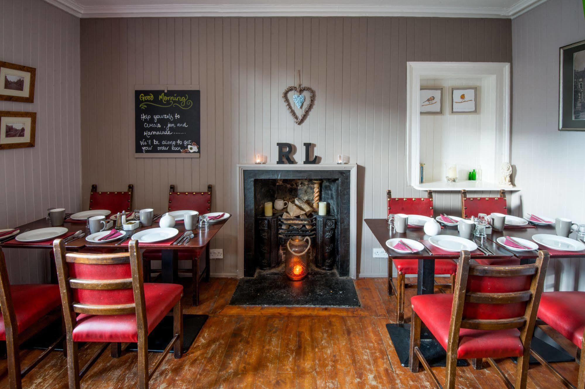The Red Lion Earlston Exterior foto